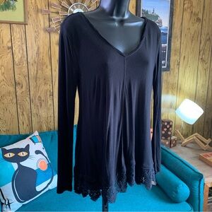 Hinge Soft & Stretchy Lace Hem Long Sleeve Top